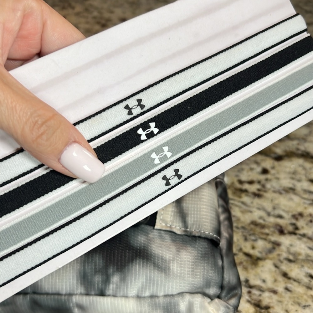 NEW ๐ Victoriaโs Secret PINK Packable Backpack & UNDER ARMOUR Workout headbands - Picture 11 of 11